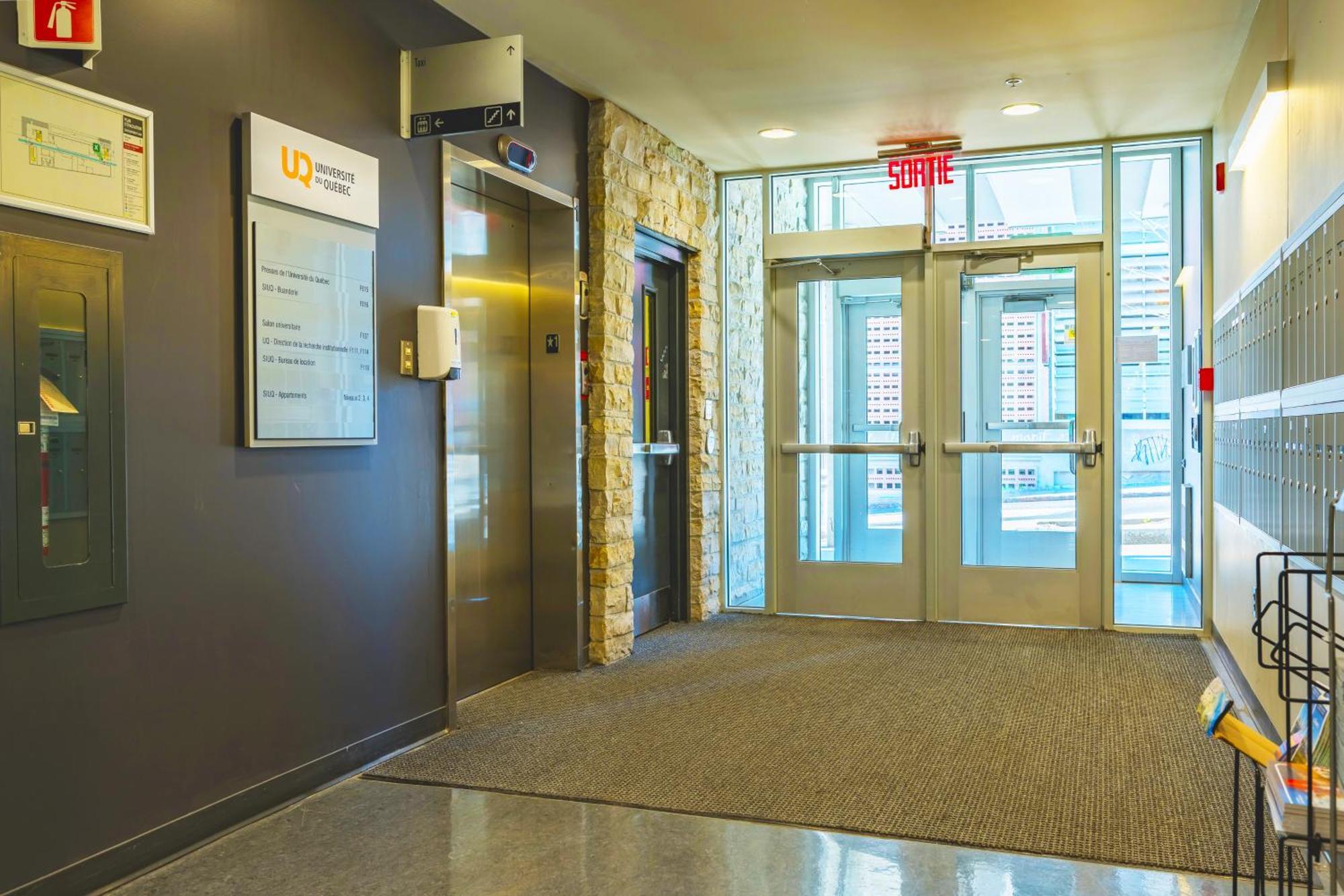 Residences Universite Du Quebec Екстериор снимка